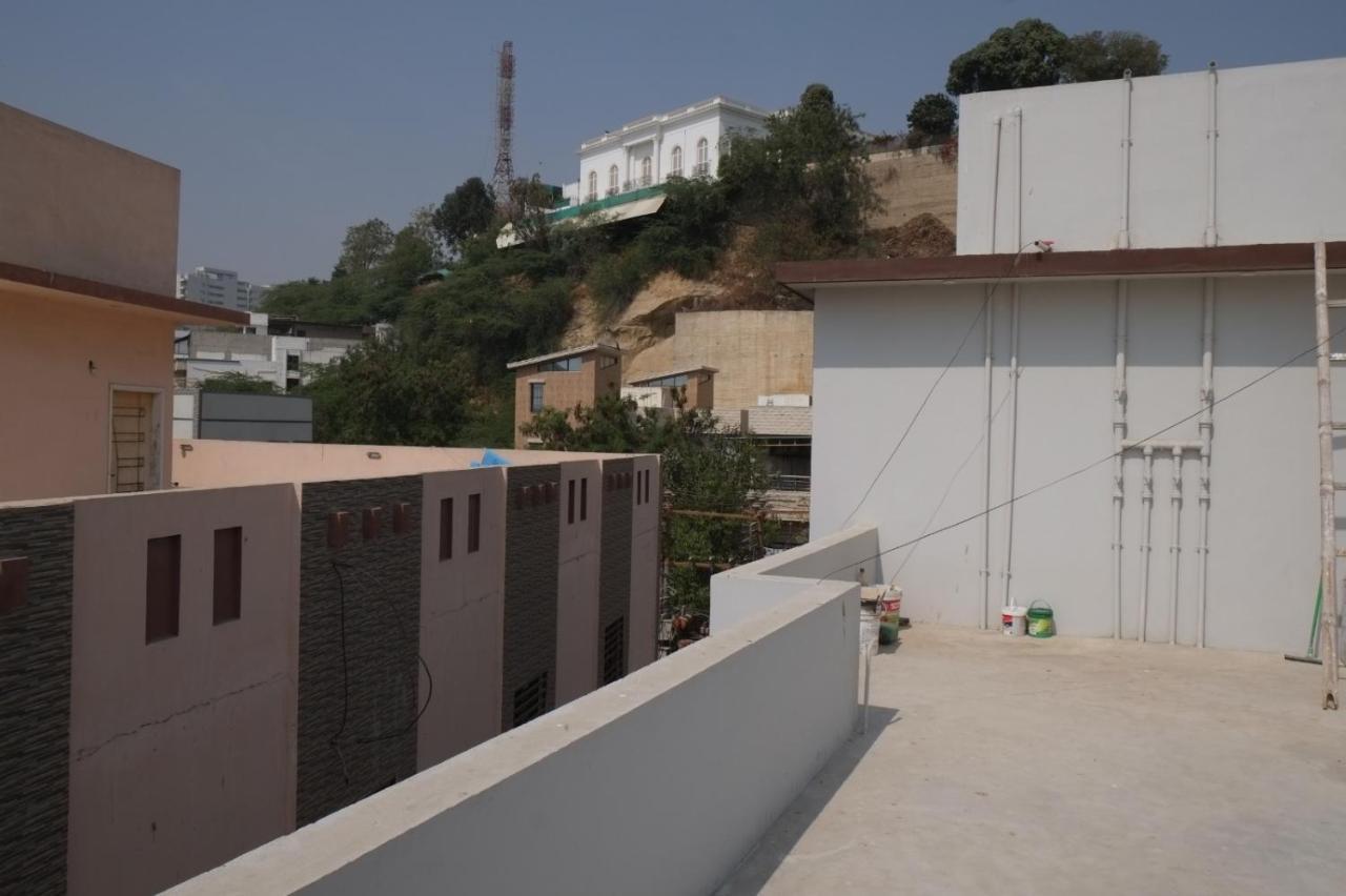 Al Rasheed Apartments Second Floor Apartment Karatschi Exterior foto